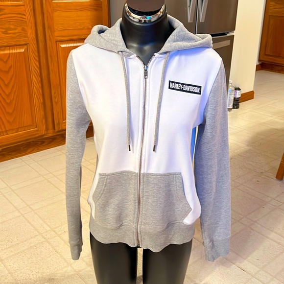 Harley Davidson women’s embroidered zip up hoodie. - Picture 2 of 14